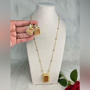 Gorgeous Gold Chain With Champagne Gold Mona Lisa Stone Pendant And Earrings Set